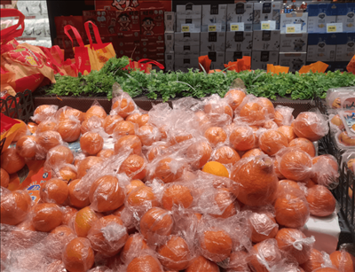 Fruits packed in plastic film Fruits packed in plastic film