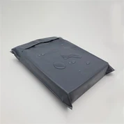 Poly mailers prova tad-dmugħ